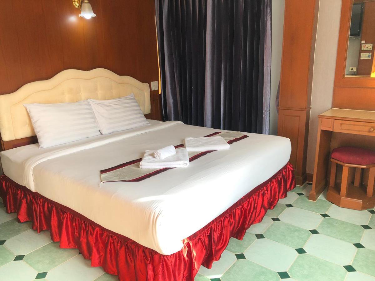 Lamai Hostel